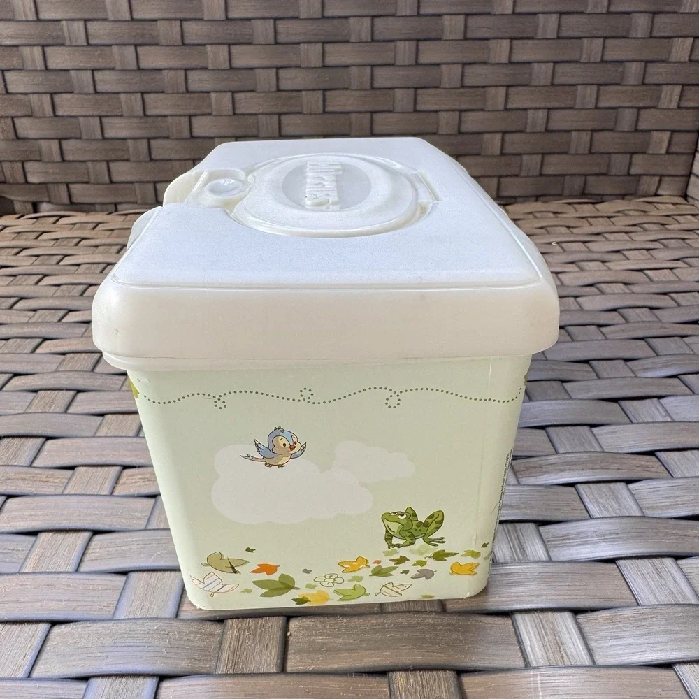 Huggies Winnie the Pooh‎ Baby Empty Pop Up Wipes Tub Disney Baby Refillable Case